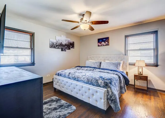 Сasa de vacaciones Rated •king Bed • Safe Historic Location Elmwood Park